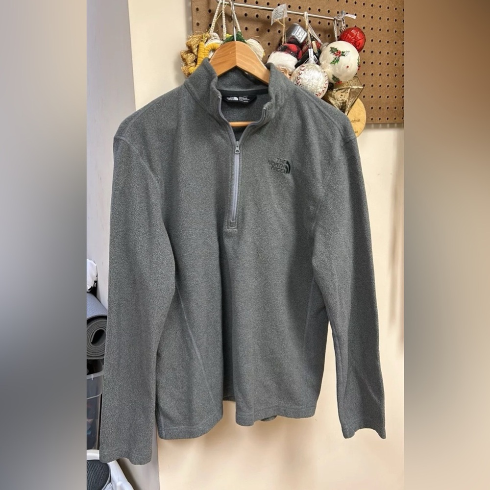 Men’s North Face Pullover